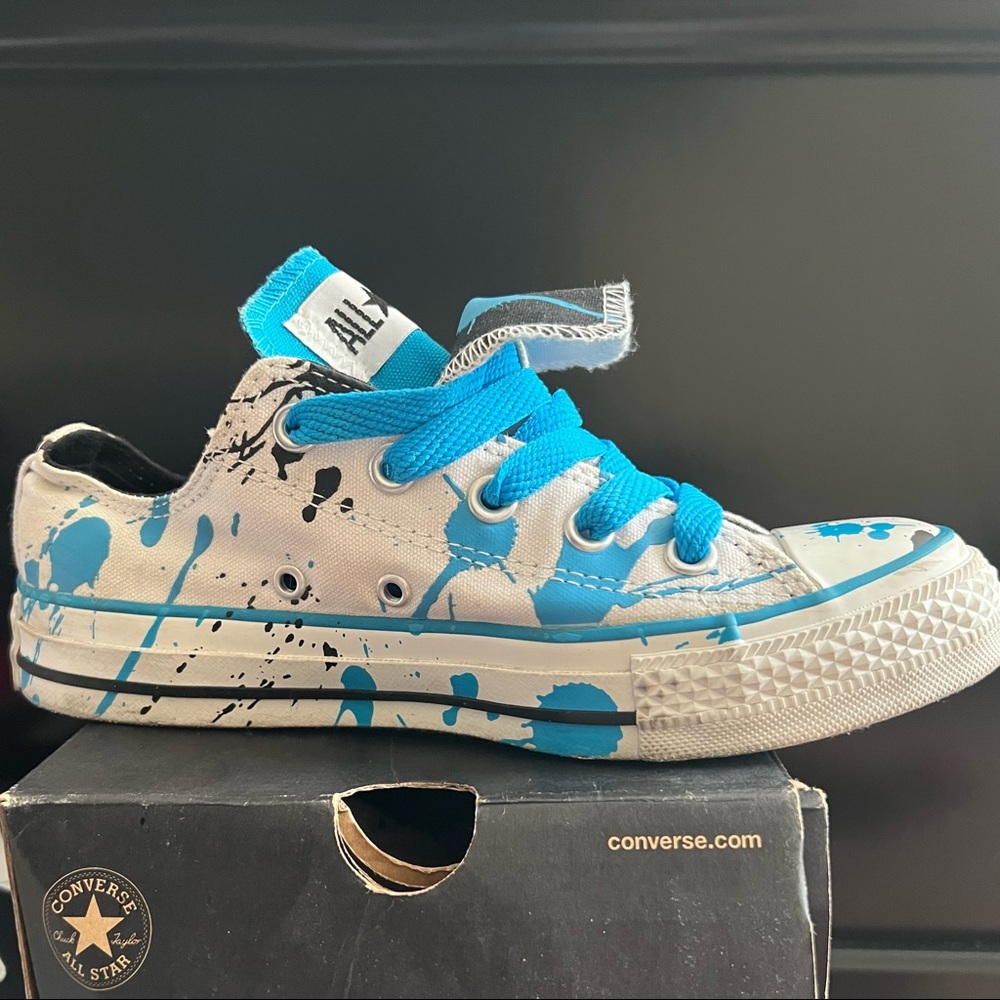 Vivid blue, black, and white converse, women’s size 5